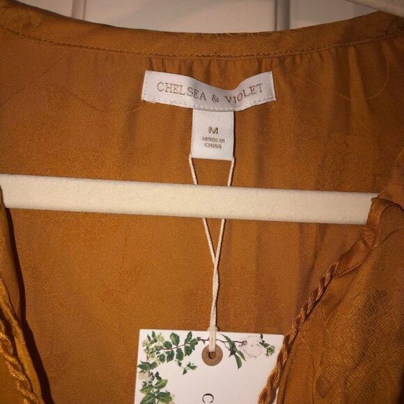 Chelsea & Violet Top NWT - Picture 3 of 7